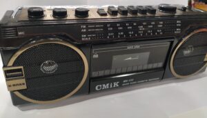 Ραδιοκασετόφωνο CMIK ΜΚ-133 σε μαύρο χρώμα